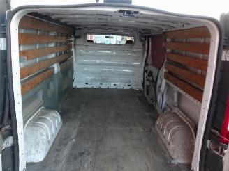 Renault Trafic 2.0 dCi T29 L2H1 airco 3 e versnelling stuk !!! picture 17