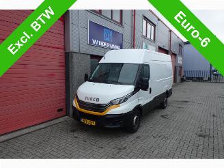 Vaurioauto  commercial vehicles Iveco Daily 35S16V 2.3 35 2h l 3 3 zits automaat nl auto !!!!!!!! 2022/6
