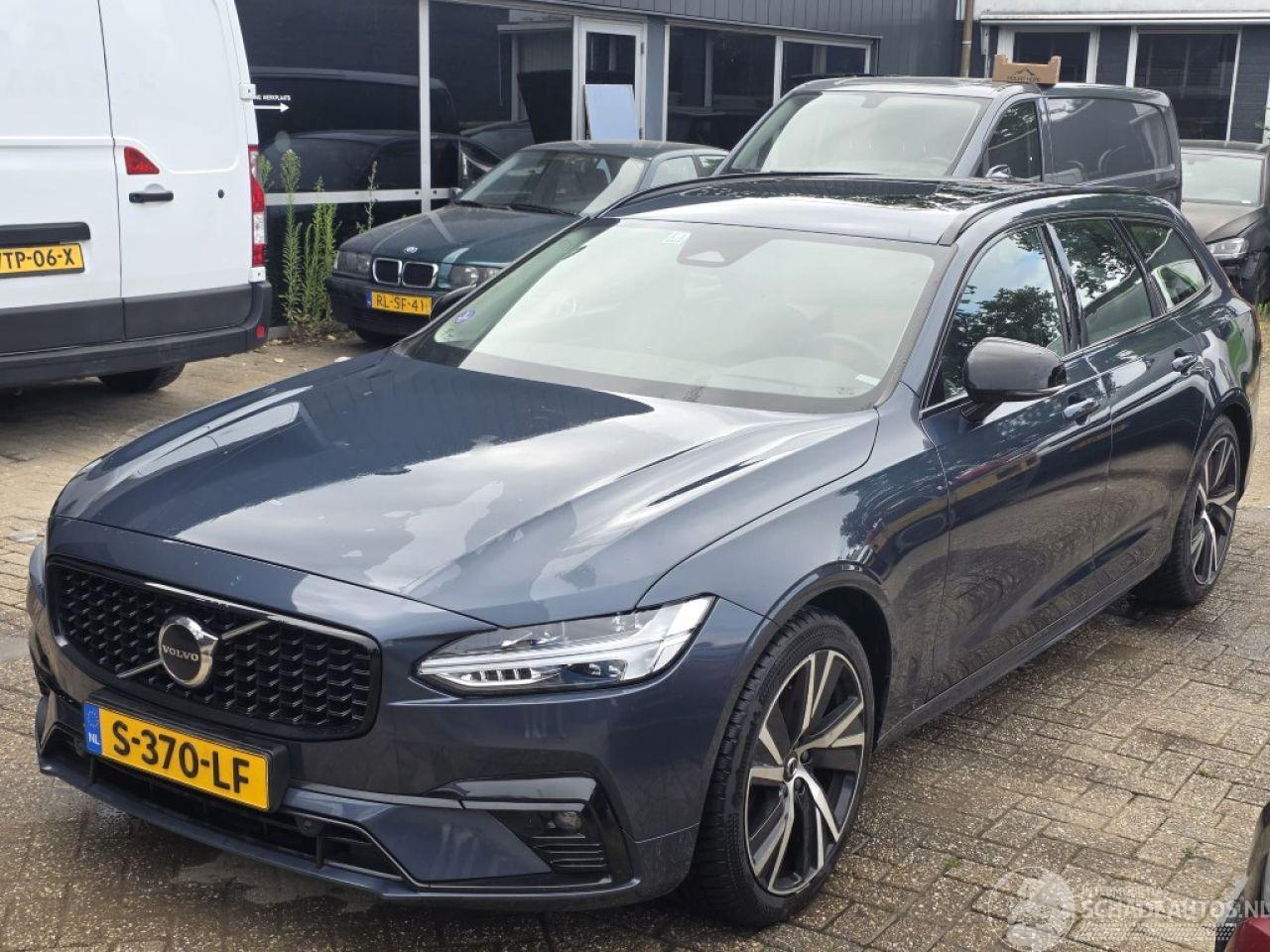 Volvo V-90 B5 Automaat Plus Dark 184KW Motor defect