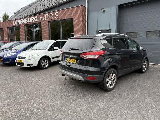 krockskadad bil auto Ford Kuga 1.6 Titanium  SUV 5-dr. 2013/4