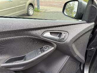 Ford Focus 1.0 Lease Edition picture 16