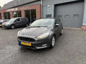 damaged passenger cars Ford Focus 1.0 Lease Edition 2017/9