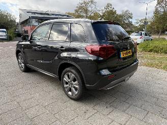 Suzuki Vitara 1.4 Boosterjet Select Smart Hybrid picture 3