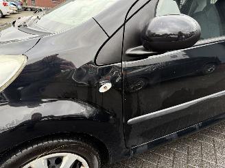 Peugeot 107 1.0-12V Urban Move AIRCO Hatchback 5-dr. picture 9