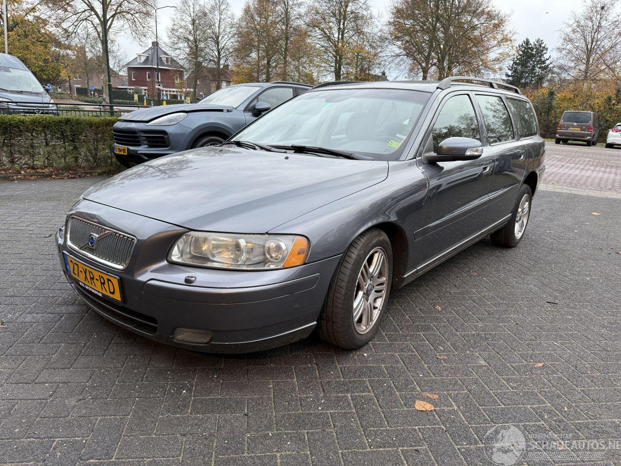 Volvo V-70 2.4 Edition Classic  AUTOMAAT (Stationwagen 5-dr.)