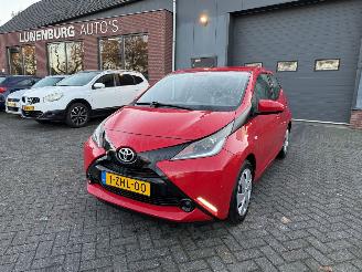 skadebil auto Toyota Aygo 1.0 VVT-i x-play (Hatchback 5-dr.) 2015/2