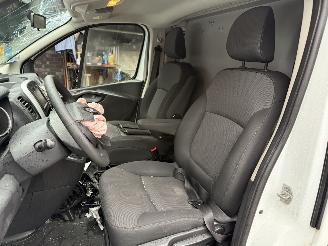 Renault Trafic 2.0 dCi  AUTOMAAT 145 T29 L2H1 Comfort picture 24