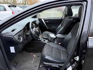 Toyota Auris 1.8 Hybrid Lease Pro picture 20