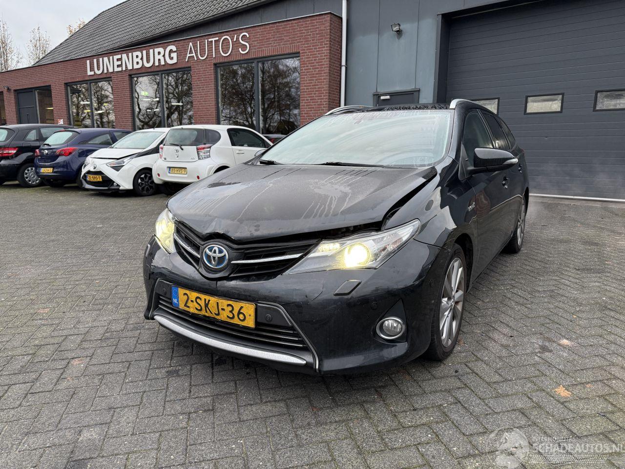 Toyota Auris 1.8 Hybrid Lease Pro