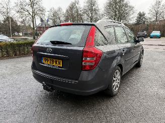 Kia Cee d 1.6 X-tra (Stationwagen 5-dr.) picture 5