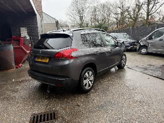 Unfallwagen Peugeot 2008 1.2 PureTech Style (SUV 5-dr.) 2015/7