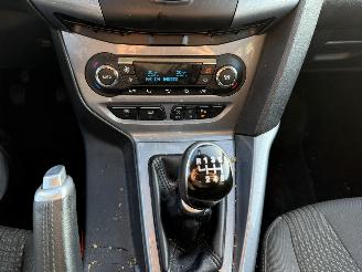 Ford Focus 1.6 EcoBoost Lease Titanium picture 21