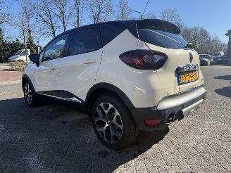 Renault Captur 0.9 TCe Intens (SUV 5-dr.) picture 3
