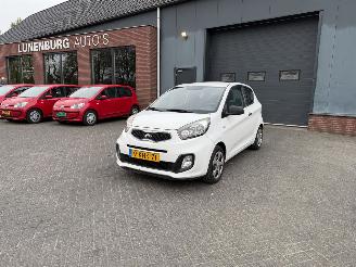 Voiture accidenté Kia Picanto 1.0 CVVT ISG (Hatchback 3-dr.) 2013/5