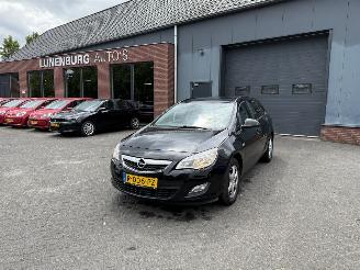 krockskadad bil auto Opel Astra 1.4 Edition 2012/8