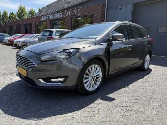Vaurioauto  passenger cars Ford Focus 1.5 Titanium (Stationwagen 5-dr.) 2016/3