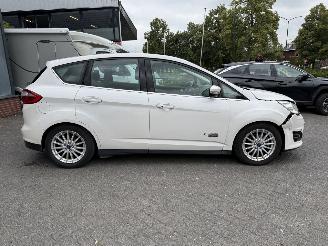 Ford C-Max 2.0 Plug-in Hybrid Titanium Plus (MPV 5-dr.) picture 6