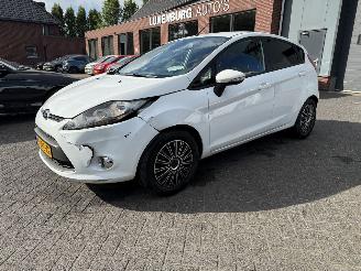 krockskadad bil auto Ford Fiesta 1.25 Trend (Hatchback 5-dr.) 2012/11