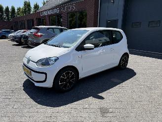 Schadeauto Volkswagen Up! 1.0 high up! BlueMotion 2015/3