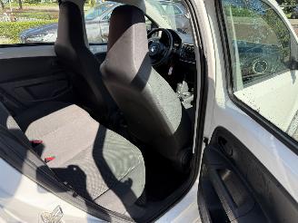 Volkswagen Up! 1.0 take up!  AIRCO BlueMotion picture 16