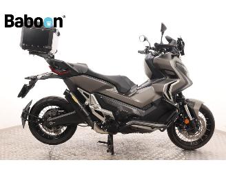 skadebil motor Honda Sprint X-ADV 2021/8