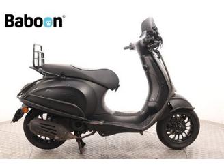Vaurioauto  scooters Vespa  Sprint Notte 45KM 2020/1