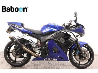 krockskadad bil motor Yamaha  YZF-R6 2004/7