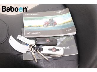 Honda GL 1800 Goldwing ABS picture 23