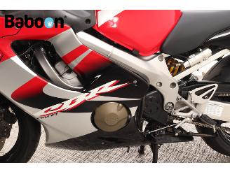 Honda CBR 600 F picture 17