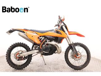 krockskadad bil motor KTM 300 EXC  2016/10