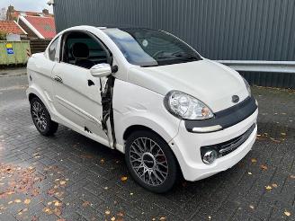 krockskadad bil brommobiel Microcar  F8C Coupe DCI 2015/10