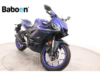 Yamaha  YZF-R3 picture 2