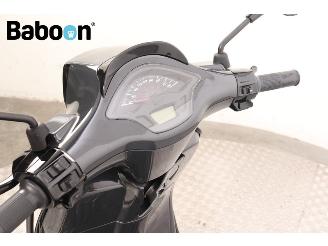 Vespa  Sprint 25KM picture 16