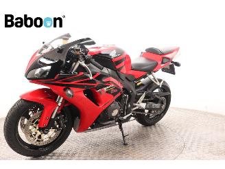 Honda CBR 1000 RR Fireblade picture 4