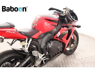 Honda CBR 1000 RR Fireblade picture 17