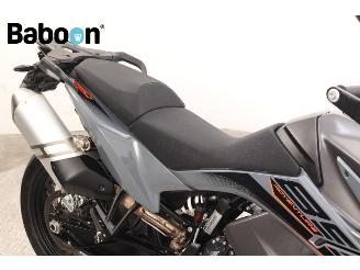 KTM  890 Adventure picture 14