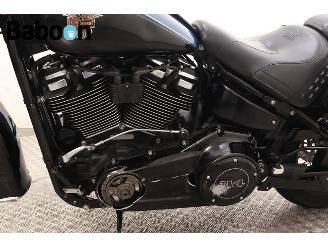 Harley-Davidson  FLHCS Softail Heritage Classic 115 Anniversary picture 25