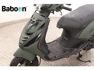 Piaggio  Zip 45KM picture 16