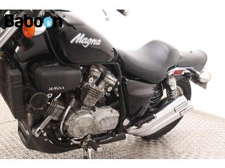 Honda  VF 700 C Supermagna picture 20