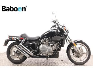 skadebil motor Honda  VF 700 C Supermagna 1987/2