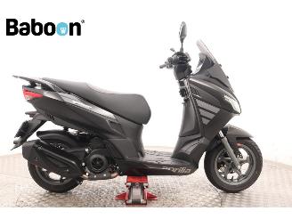 skadebil bromfiets Aprilia  SXR 50 45KM 2025/8