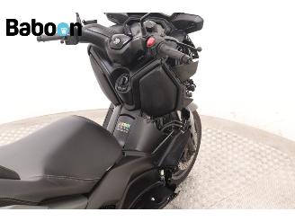 Yamaha  X-MAX 300 picture 16