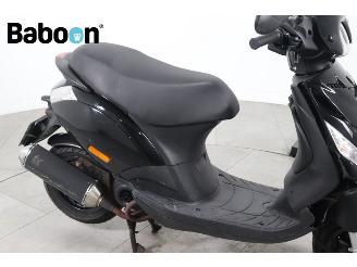 Piaggio  Zip 45KM picture 10