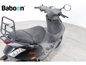 Piaggio  Zip 25KM picture 13