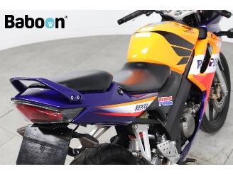 Honda CBR 125 R Repsol picture 15