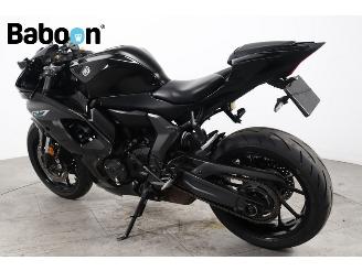 Yamaha  YZF- R7 picture 4