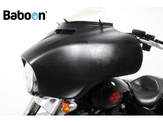 Harley-Davidson  FLHX 107 Street Glide picture 15