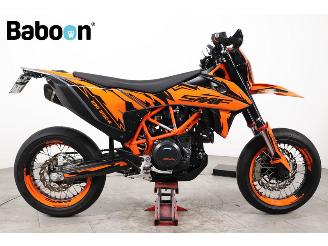 krockskadad bil motor KTM 690 SMC -R 2022/4