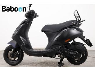Piaggio  Zip 25KM picture 5