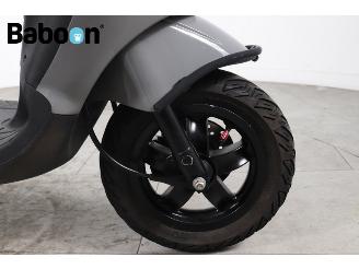 Piaggio  Zip 45KM picture 9